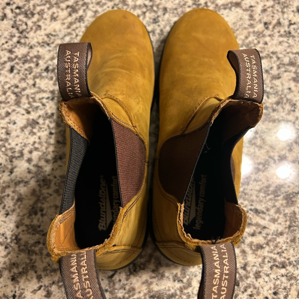 Blundstone Tan Leather Boots - Picture 2 of 4